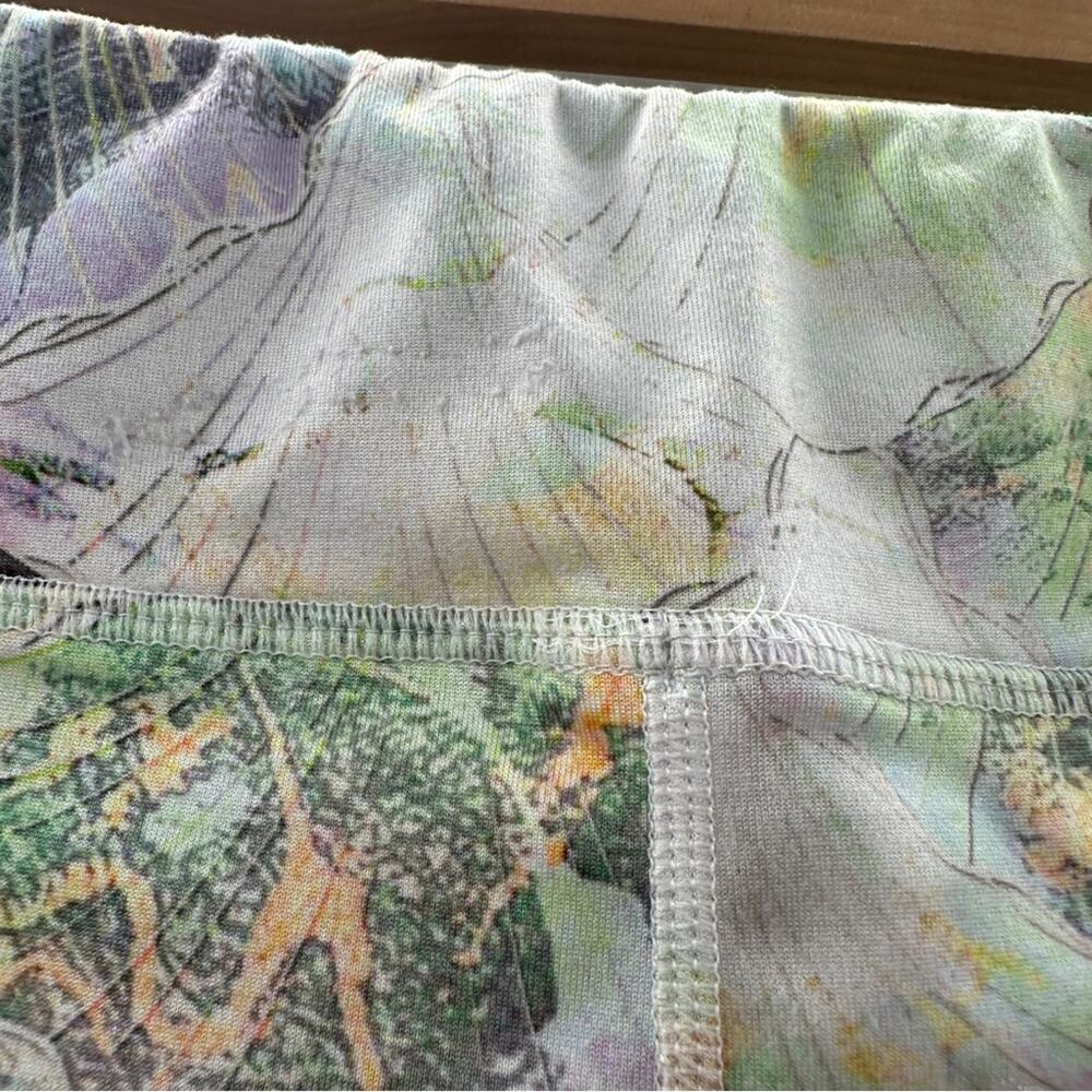 Fleo Low Rise Multicolor Abstract Mermaid Print Activewear Shorts‎ Sz S - Picture 7 of 9
